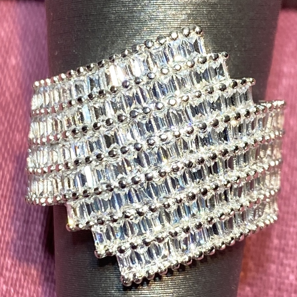 Bella Luce Ring - Picture 6 of 15